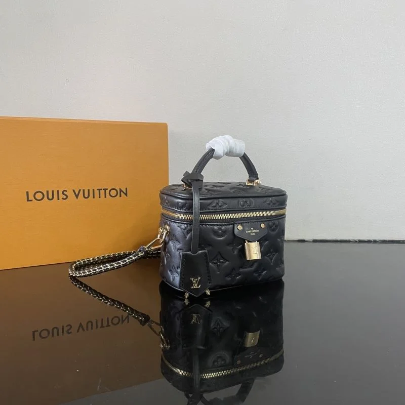 Louis Vuitton Cosmetic Bags Snug 41614