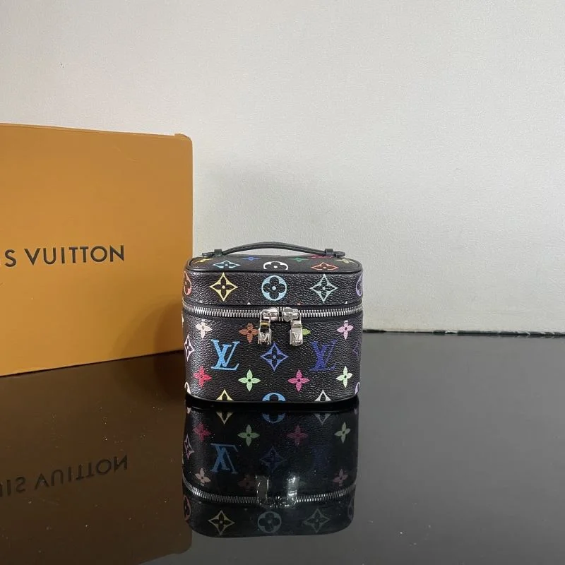 Louis Vuitton Cosmetic Bags Trendsetting 41599