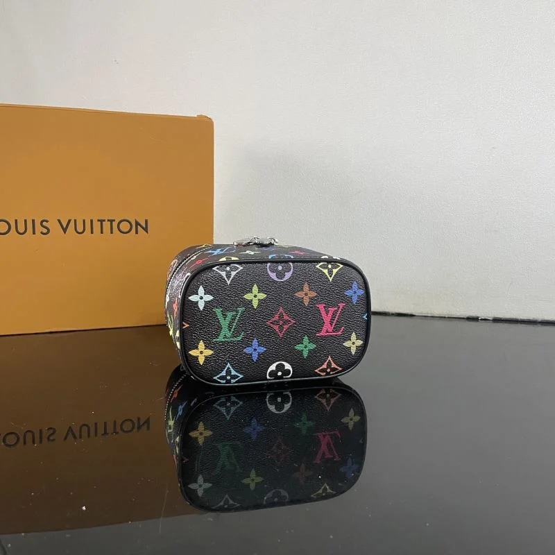 Louis Vuitton Cosmetic Bags Trendsetting 41599