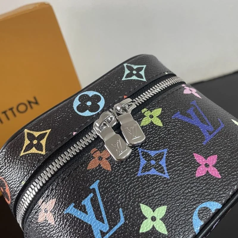 Louis Vuitton Cosmetic Bags Trendsetting 41599