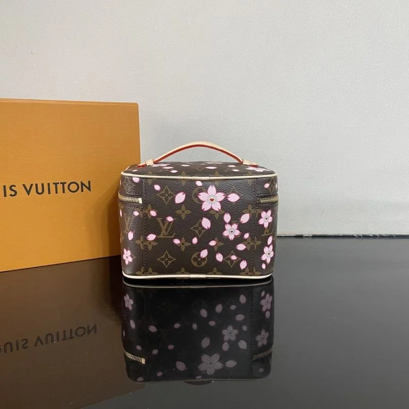 Bold Louis Vuitton Cosmetic Bags 41595
