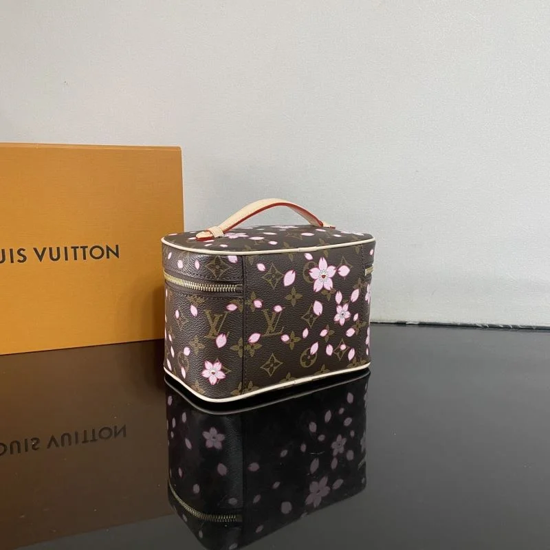 Bold Louis Vuitton Cosmetic Bags 41595