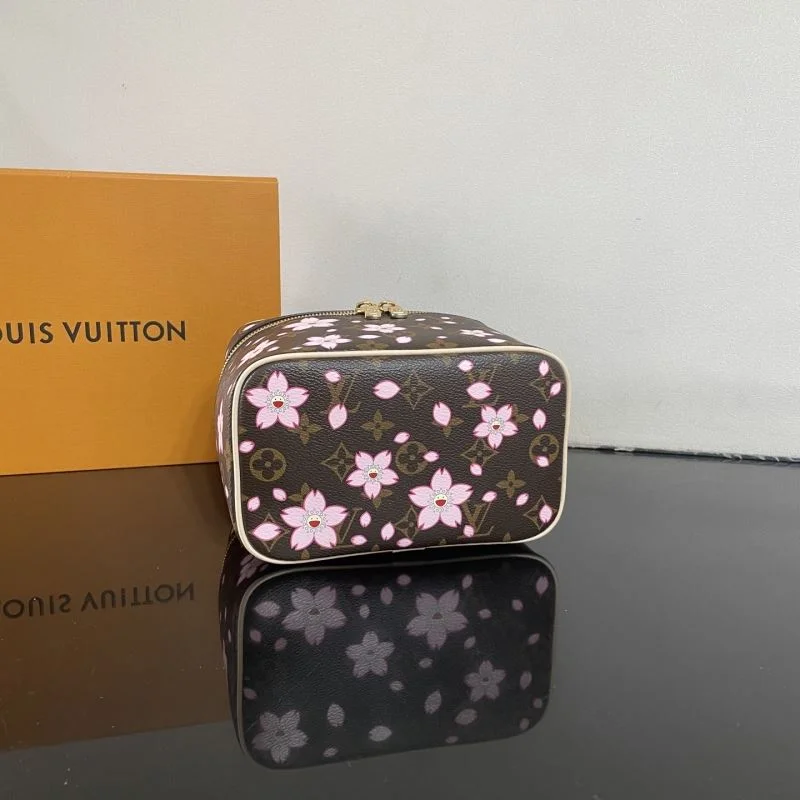 Bold Louis Vuitton Cosmetic Bags 41595