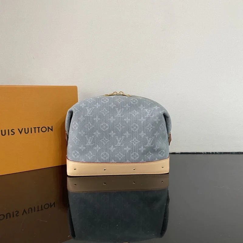 Louis Vuitton Cosmetic Bags Chic 41592