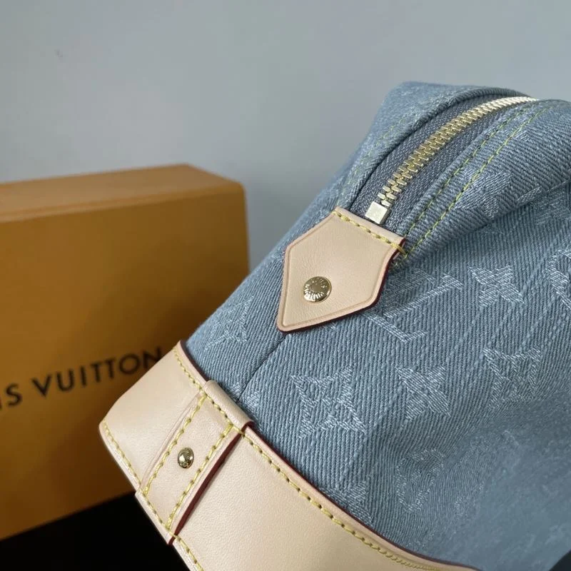 Louis Vuitton Cosmetic Bags Chic 41592