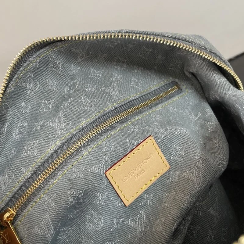 Louis Vuitton Cosmetic Bags Chic 41592