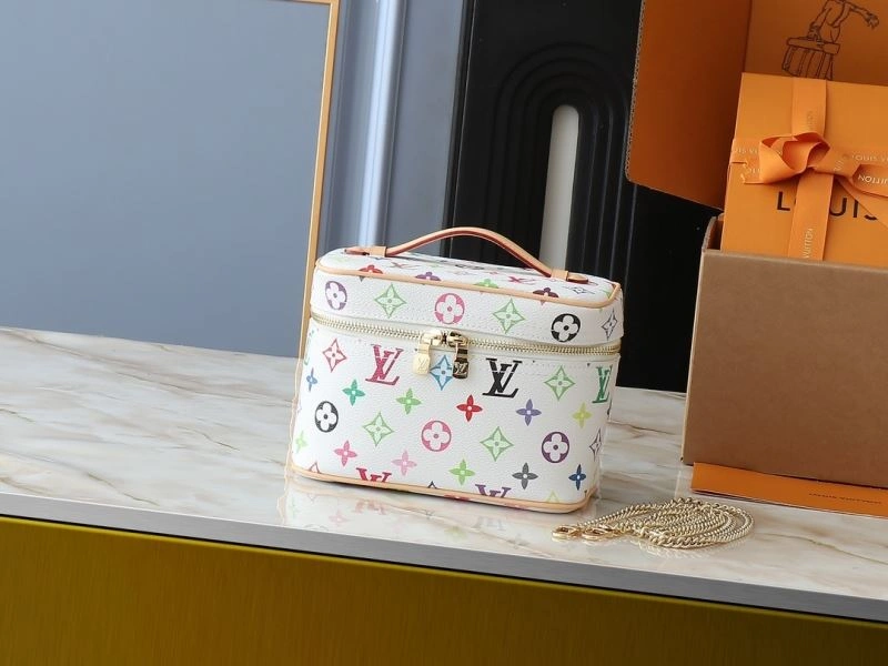 Louis Vuitton Cosmetic Bags WaterResistant 88711