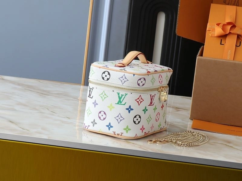 Louis Vuitton Cosmetic Bags WaterResistant 88711