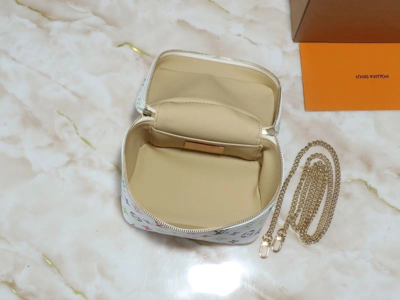 Louis Vuitton Cosmetic Bags WaterResistant 88711