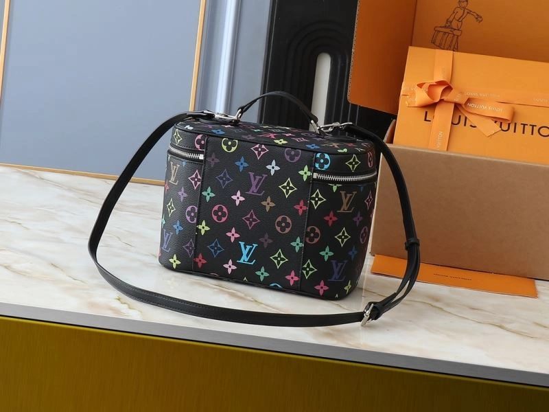Louis Vuitton Cosmetic Bags WrinkleFree 88623