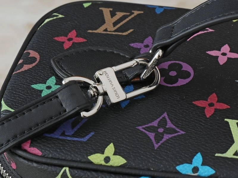 Louis Vuitton Cosmetic Bags WrinkleFree 88623