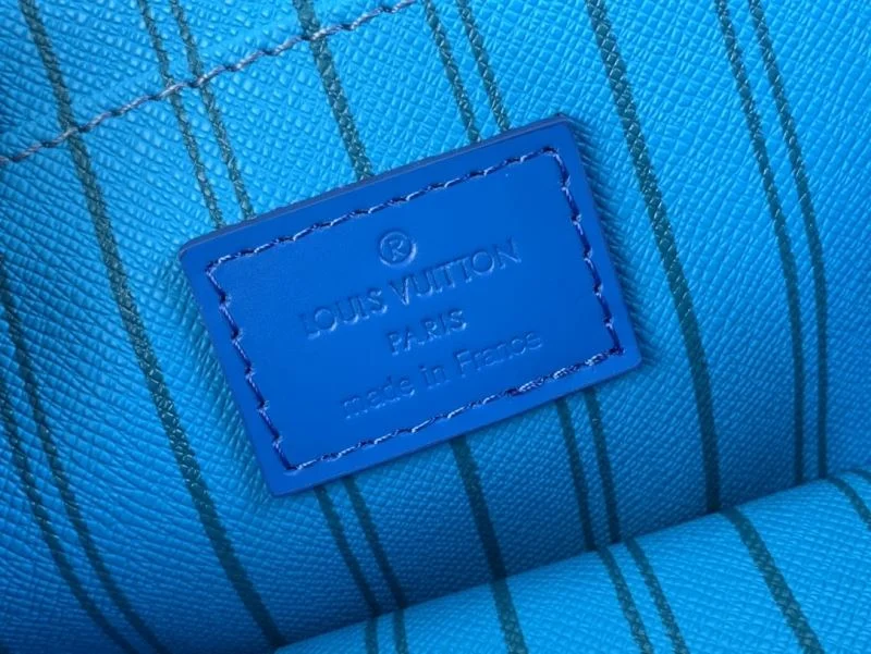 Practical Louis Vuitton Cosmetic Bags 41235