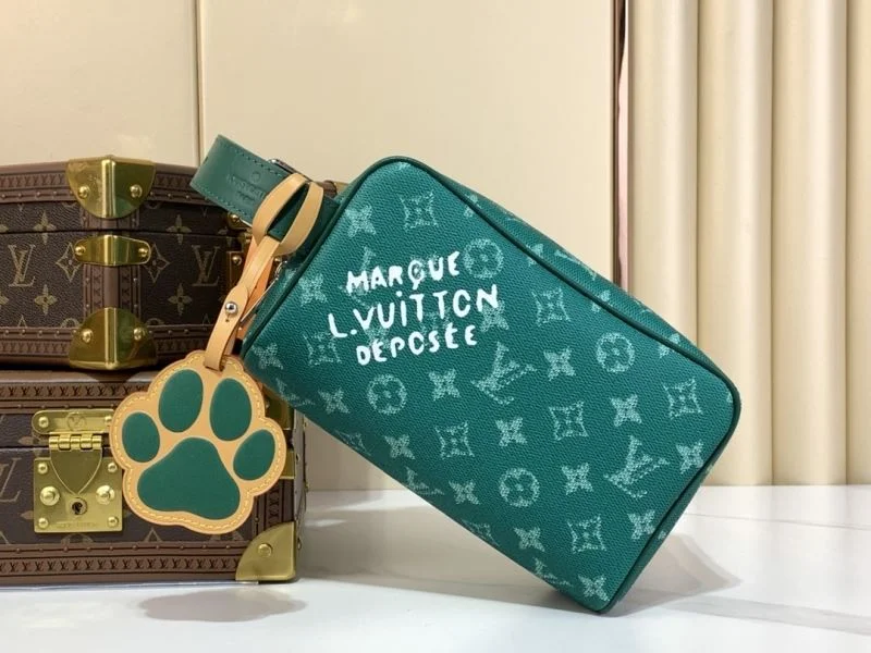 Versatile Louis Vuitton Cosmetic Bags 41271