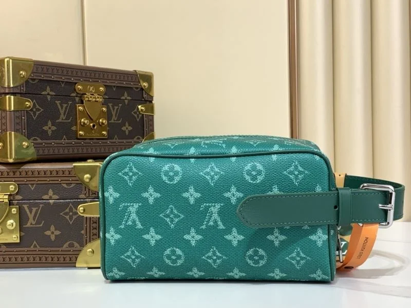 Versatile Louis Vuitton Cosmetic Bags 41271