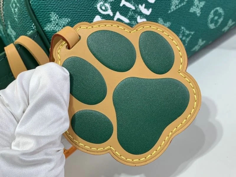 Versatile Louis Vuitton Cosmetic Bags 41271