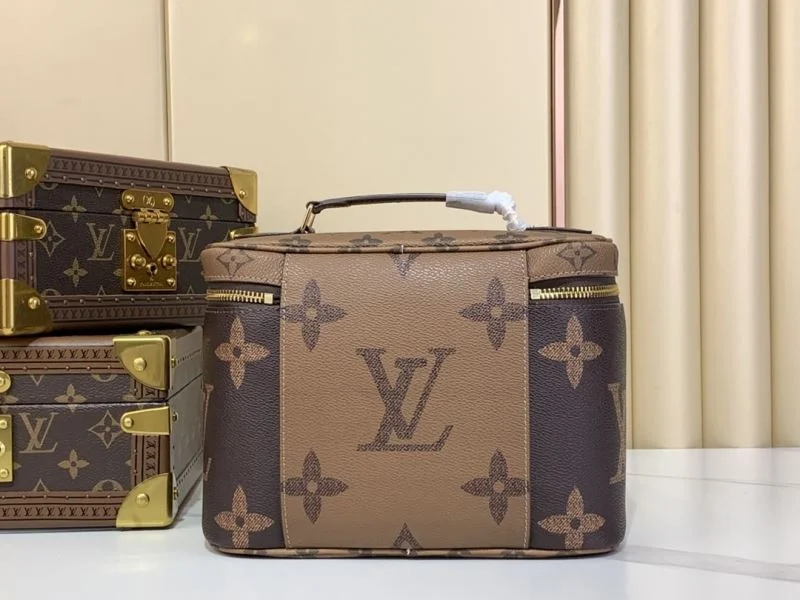 Louis Vuitton Cosmetic Bags Attractive 41231