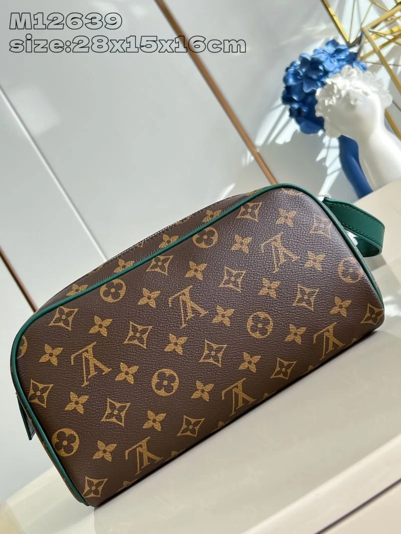 Versatile Louis Vuitton Cosmetic Bags 41239