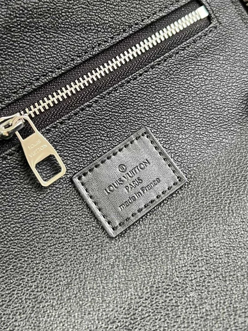 TechFriendly Louis Vuitton Cosmetic Bags 41224