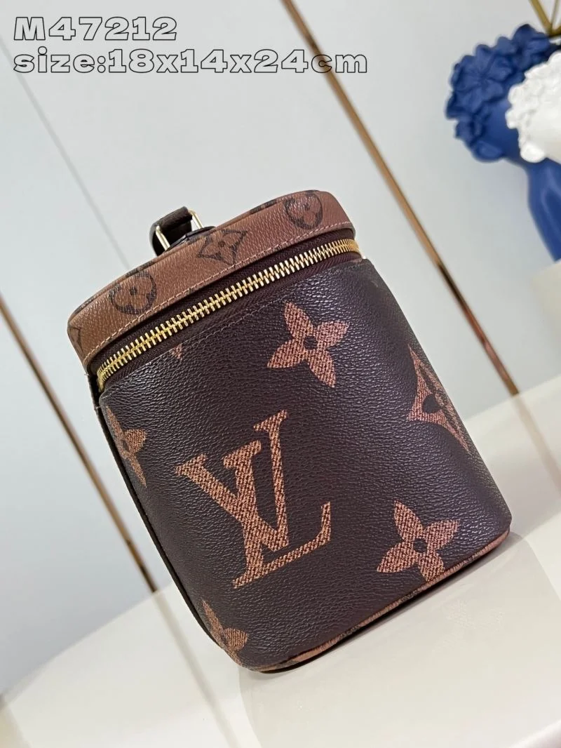 Snug Louis Vuitton Cosmetic Bags 41221