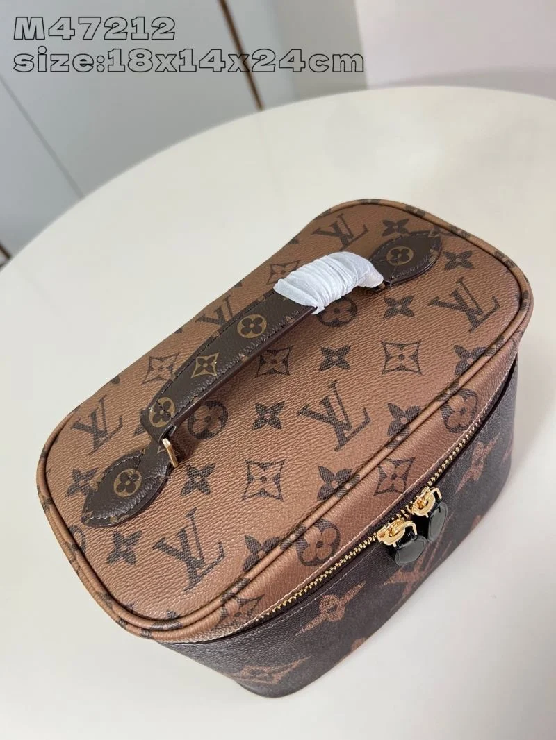 Snug Louis Vuitton Cosmetic Bags 41221