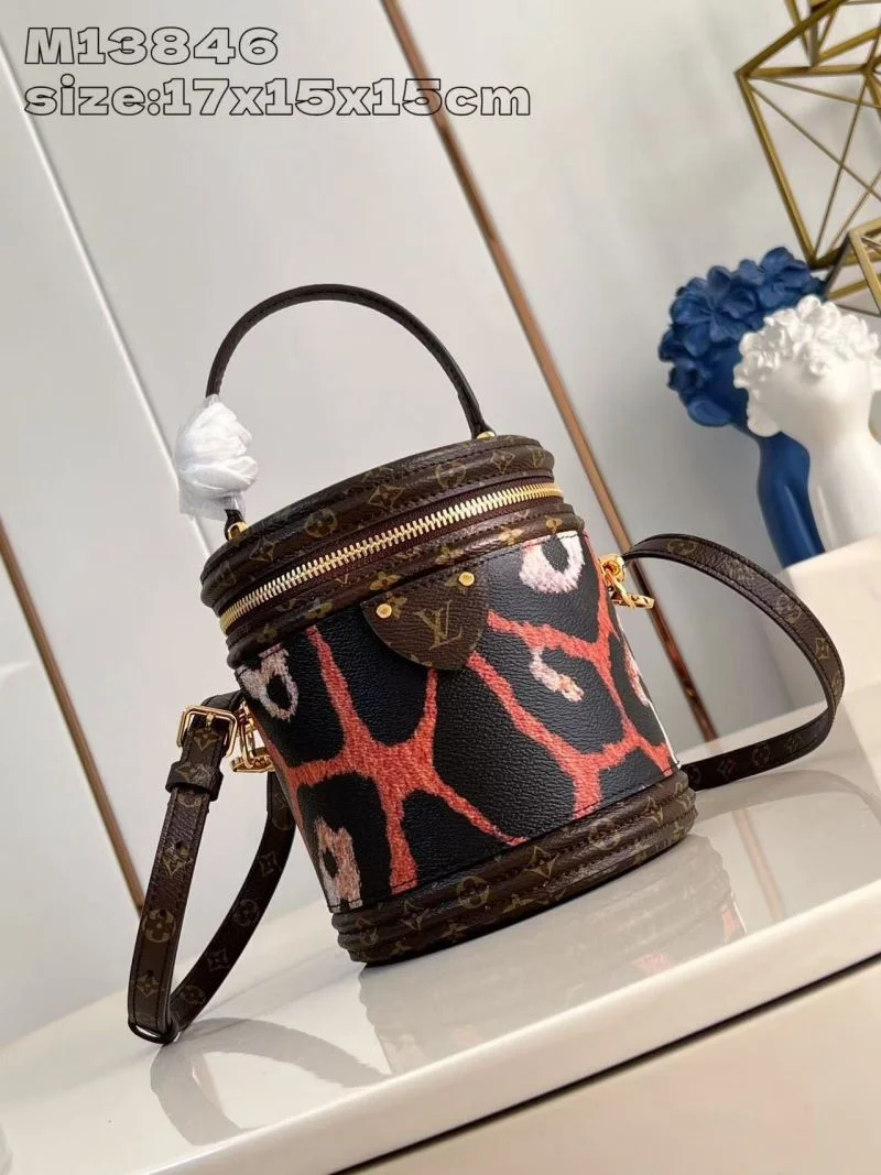 Louis Vuitton Cosmetic Bags MoistureWicking 41212