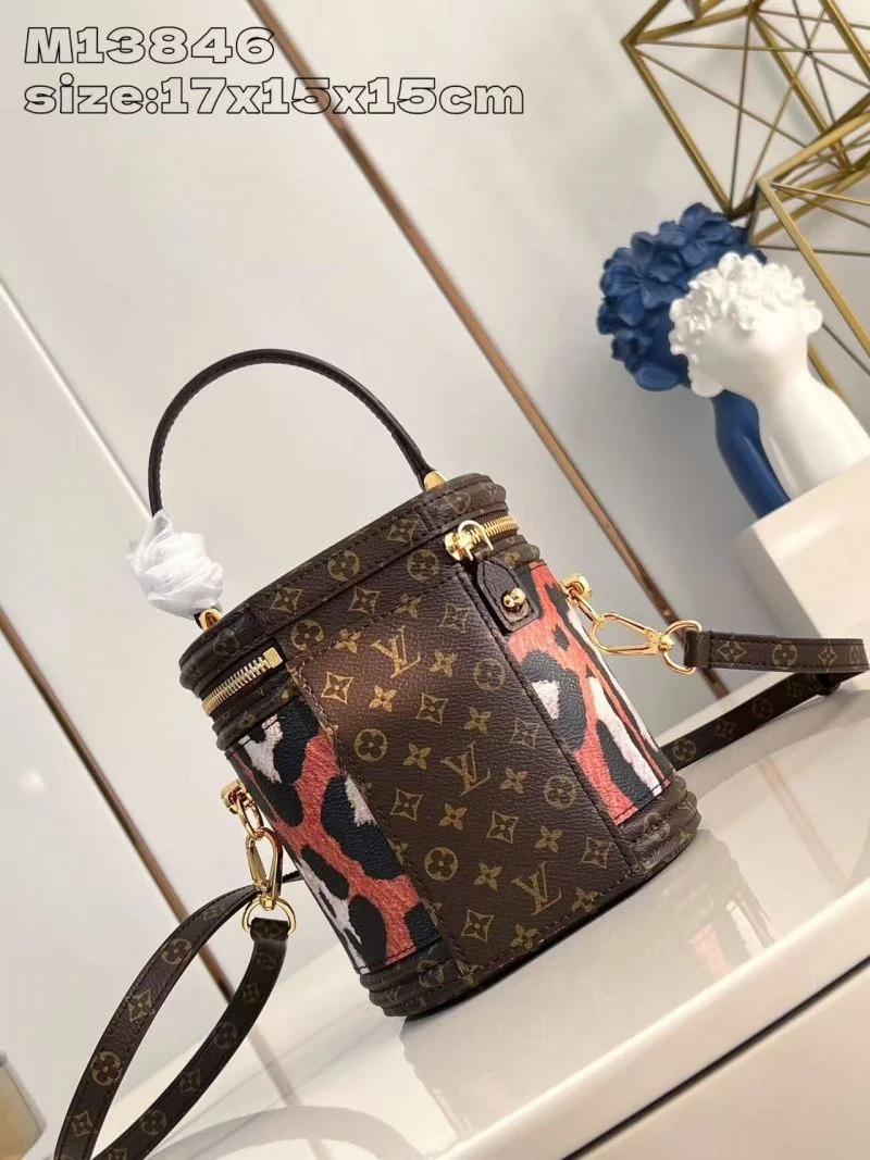 Louis Vuitton Cosmetic Bags MoistureWicking 41212