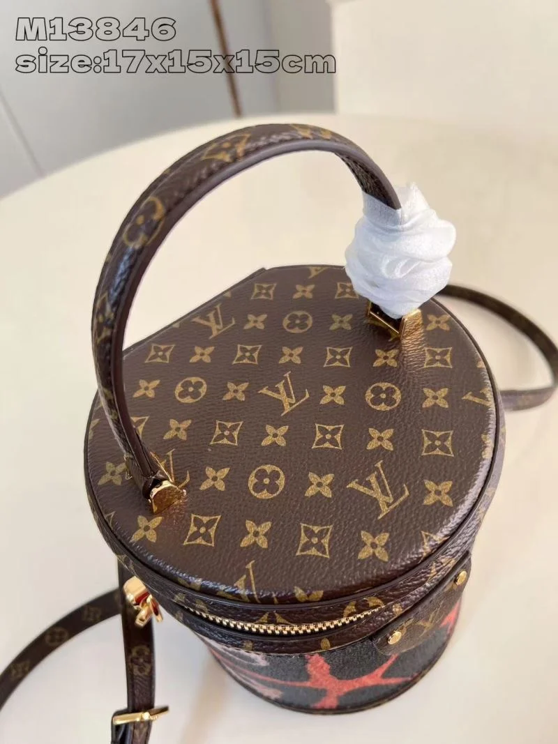 Louis Vuitton Cosmetic Bags MoistureWicking 41212