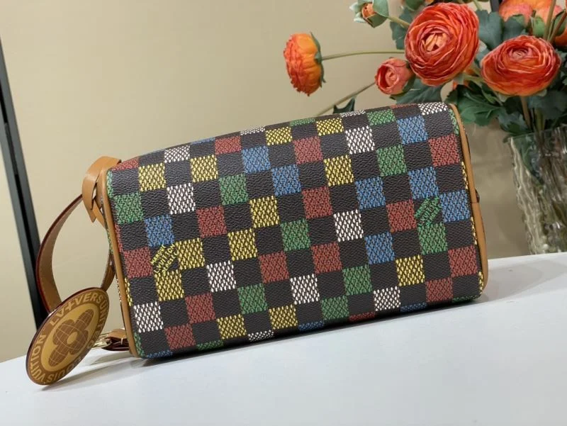 TechFriendly Louis Vuitton Cosmetic Bags 40585