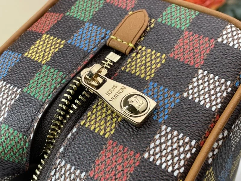 TechFriendly Louis Vuitton Cosmetic Bags 40585