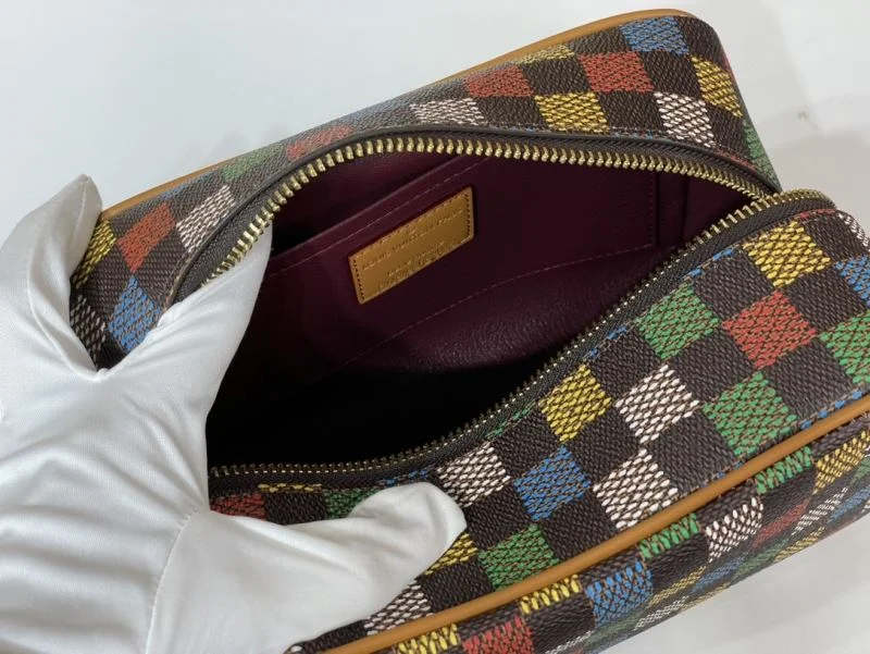 TechFriendly Louis Vuitton Cosmetic Bags 40585