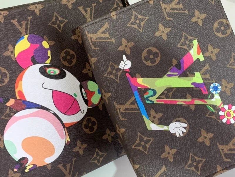 Louis Vuitton Cosmetic Bags MoistureWicking 40578