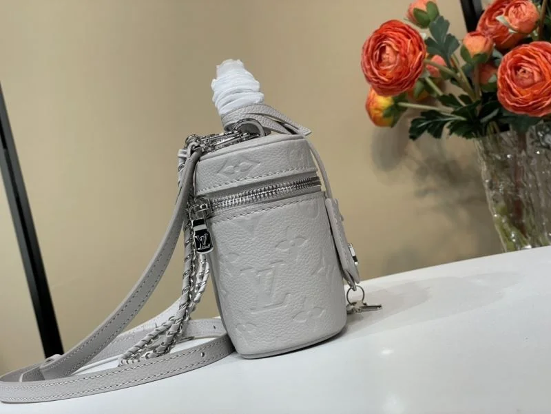 Elegant Louis Vuitton Cosmetic Bags 40573