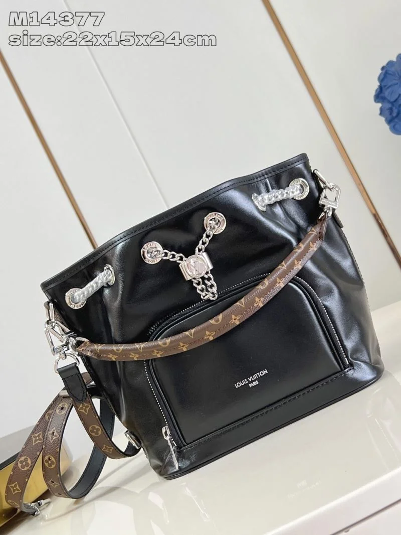Snug Louis Vuitton Cosmetic Bags 40567