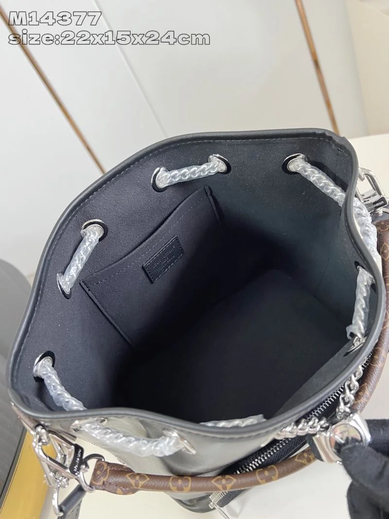 Snug Louis Vuitton Cosmetic Bags 40567