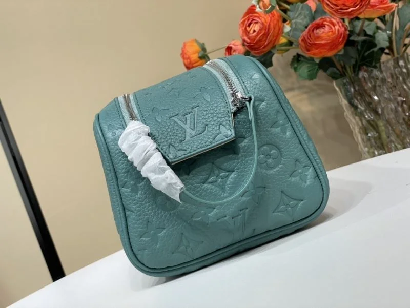 Louis Vuitton Cosmetic Bags Minimalist 40568