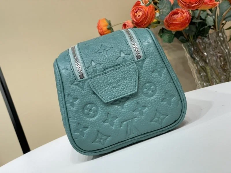 Louis Vuitton Cosmetic Bags Minimalist 40568