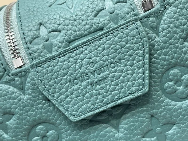 Louis Vuitton Cosmetic Bags Minimalist 40568