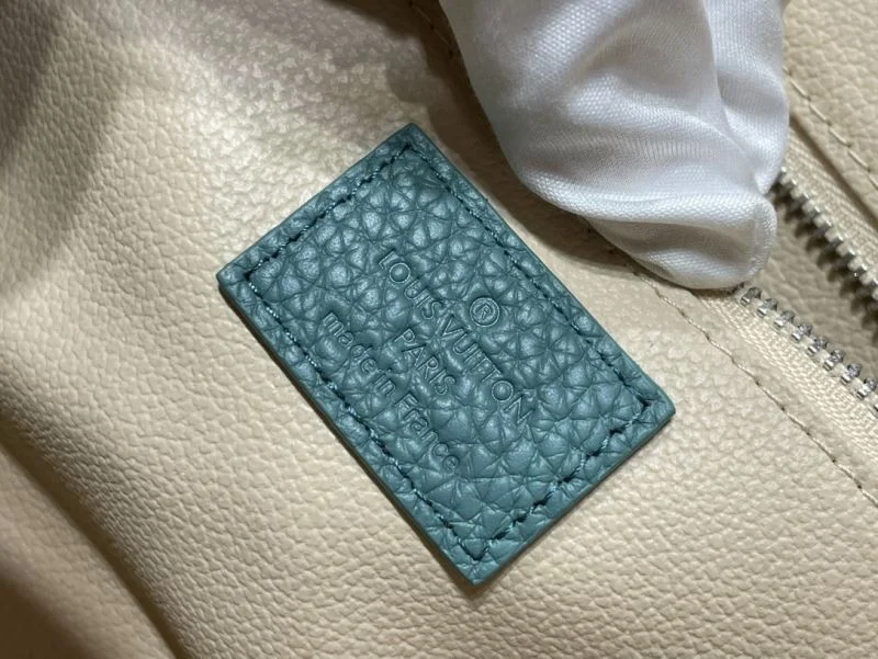 Louis Vuitton Cosmetic Bags Minimalist 40568