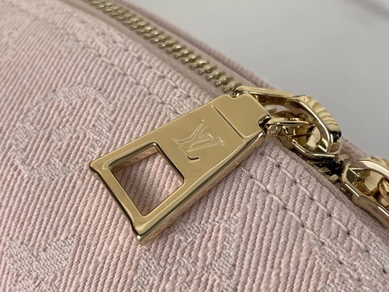 Louis Vuitton Cosmetic Bags AllSeason 40606