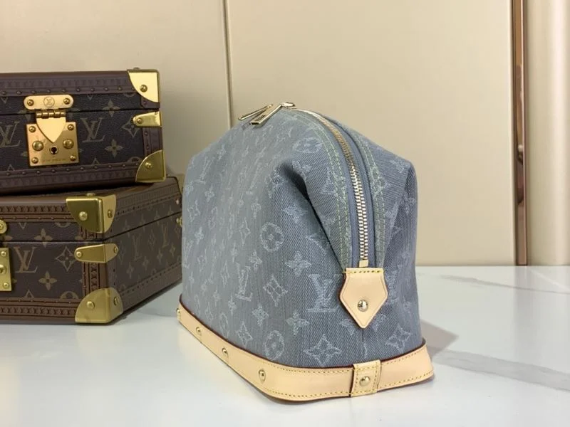 Modern Louis Vuitton Cosmetic Bags 40560