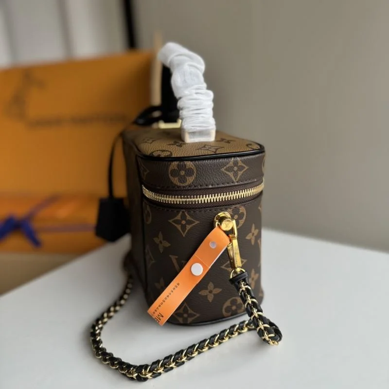 Louis Vuitton Cosmetic Bags Unique 49350