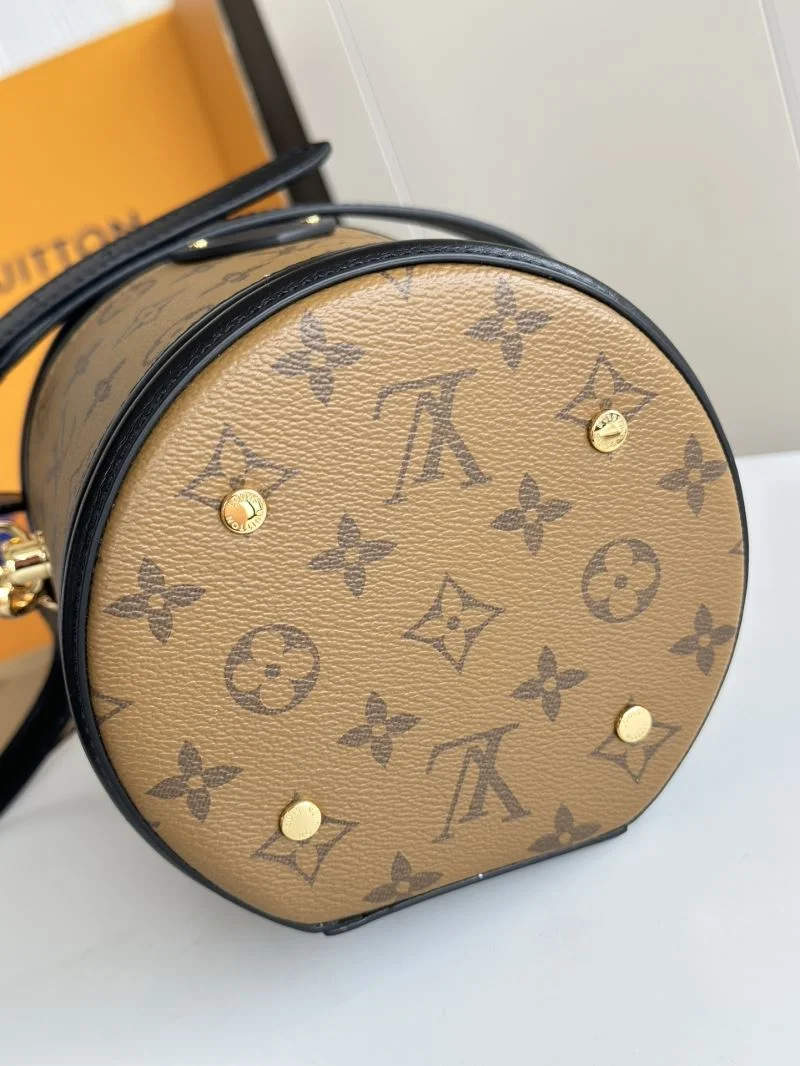Attractive Louis Vuitton Cosmetic Bags 49293