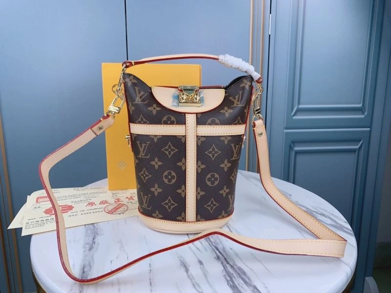 Louis Vuitton Cosmetic Bags Attractive 79873