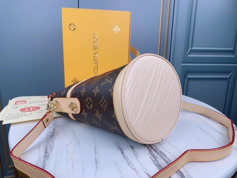 Louis Vuitton Cosmetic Bags Attractive 79873