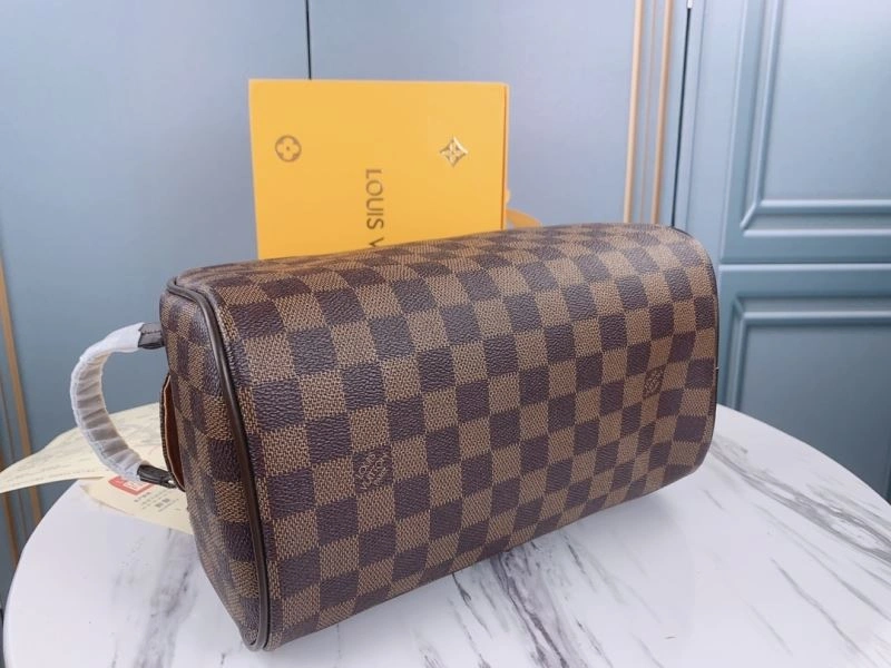 Functional Louis Vuitton Cosmetic Bags 79871