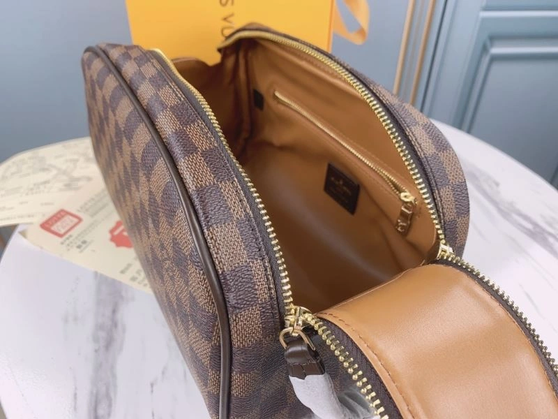 Functional Louis Vuitton Cosmetic Bags 79871