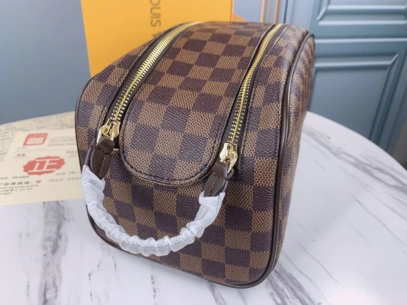 Functional Louis Vuitton Cosmetic Bags 79871