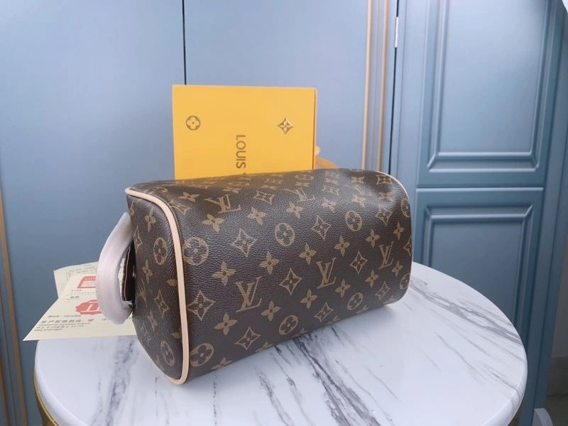 AllSeason Louis Vuitton Cosmetic Bags 79870