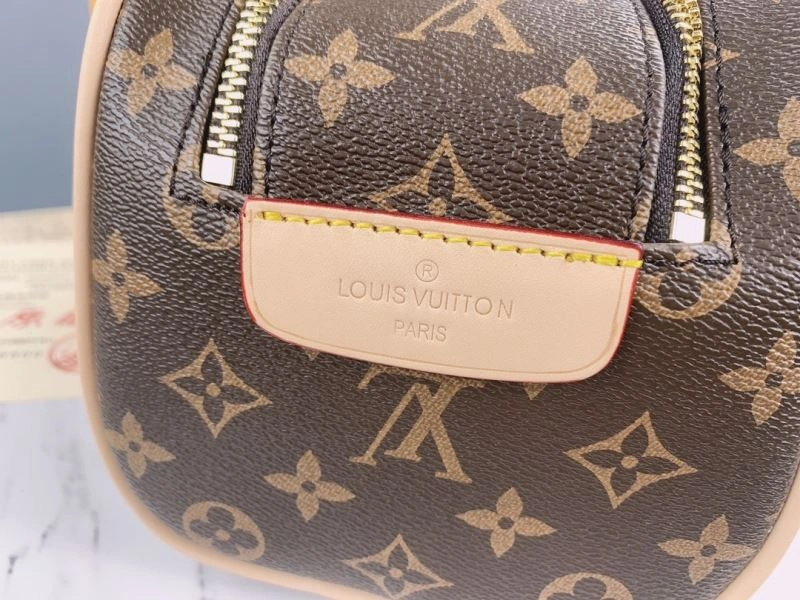 AllSeason Louis Vuitton Cosmetic Bags 79870