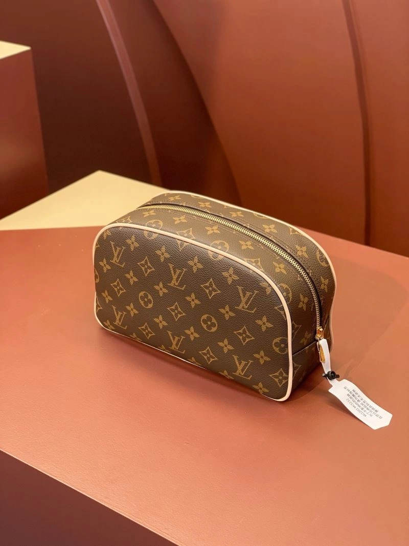 Lightweight Louis Vuitton Cosmetic Bags 65734